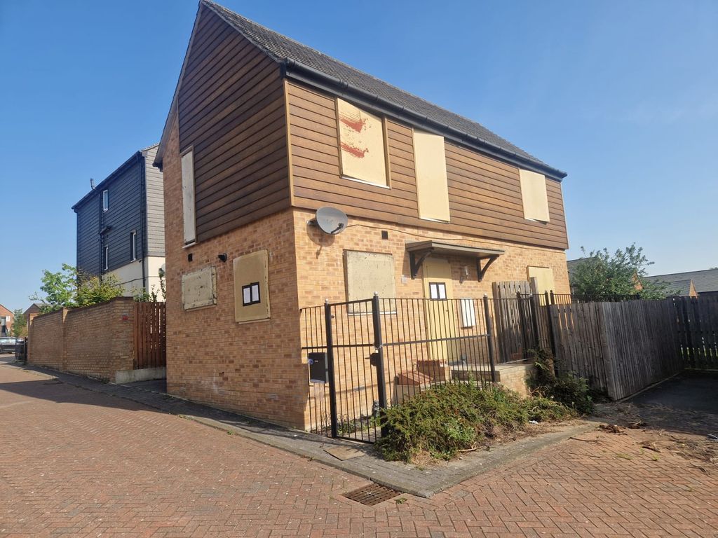 Property photo 1 of 3