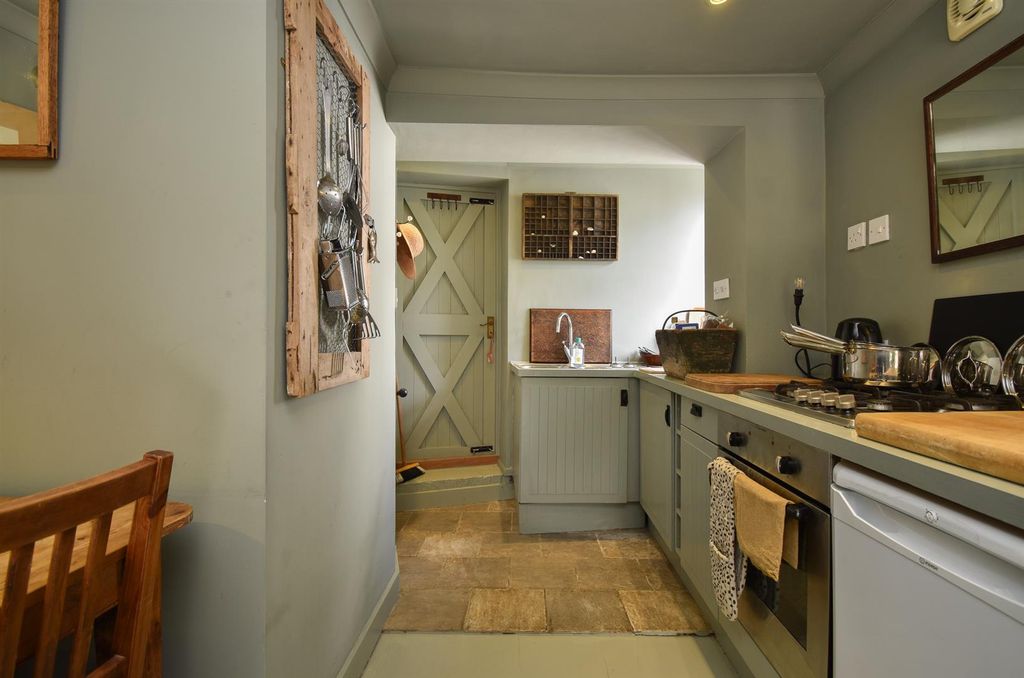Property photo 3 of 12 Kitchen/Diner