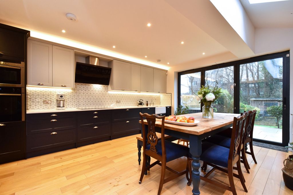 Property photo 3 of 22