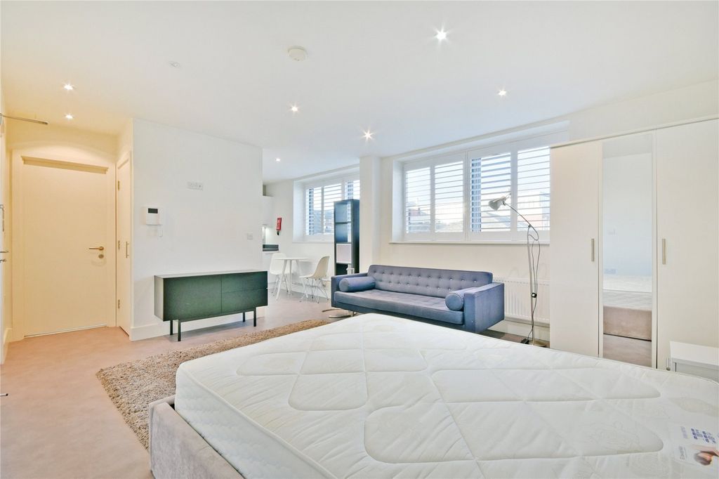 Property photo 1 of 8 Picture No. 18