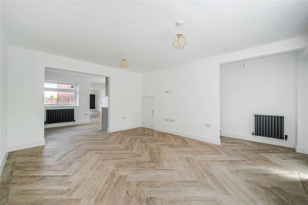 Property photo 2 of 14 Picture No. 09