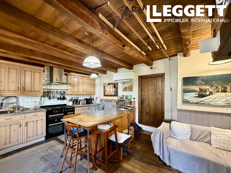 Property photo 2 of 10