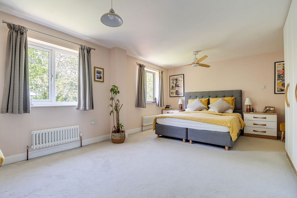 Property photo 3 of 26 Bedroom