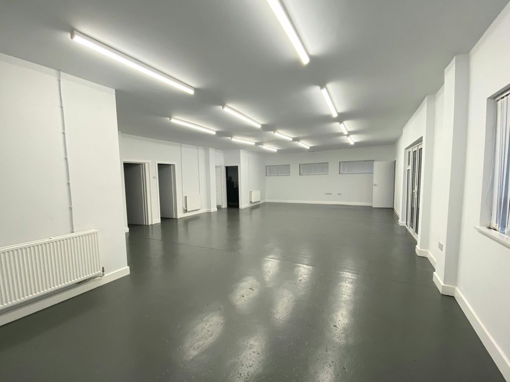 Property photo 3 of 6 Img_2040.Jpg