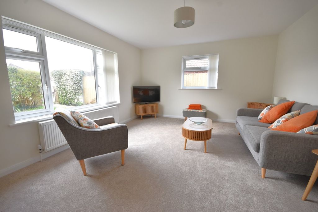 Property photo 2 of 13 Picture No. 10