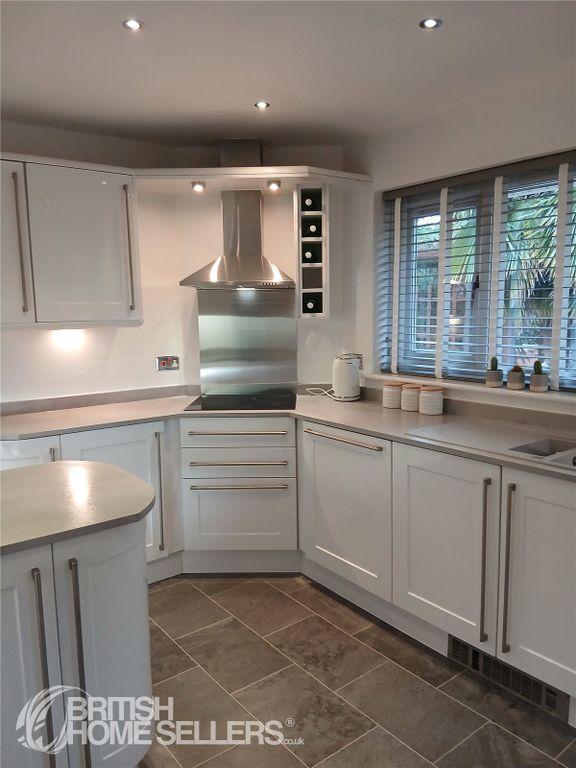 Property photo 3 of 36 Picture No. 80