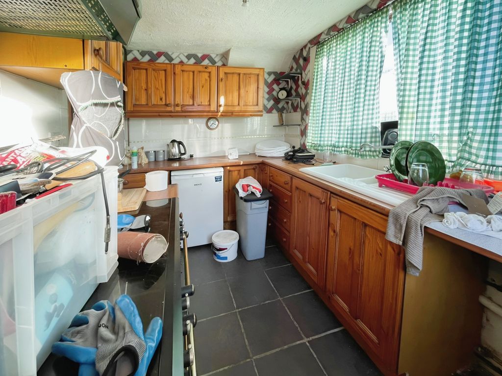 Property photo 3 of 23 3B4F87c6-