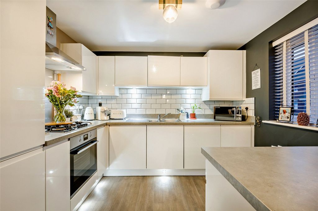 Property photo 2 of 24 Picture No. 19