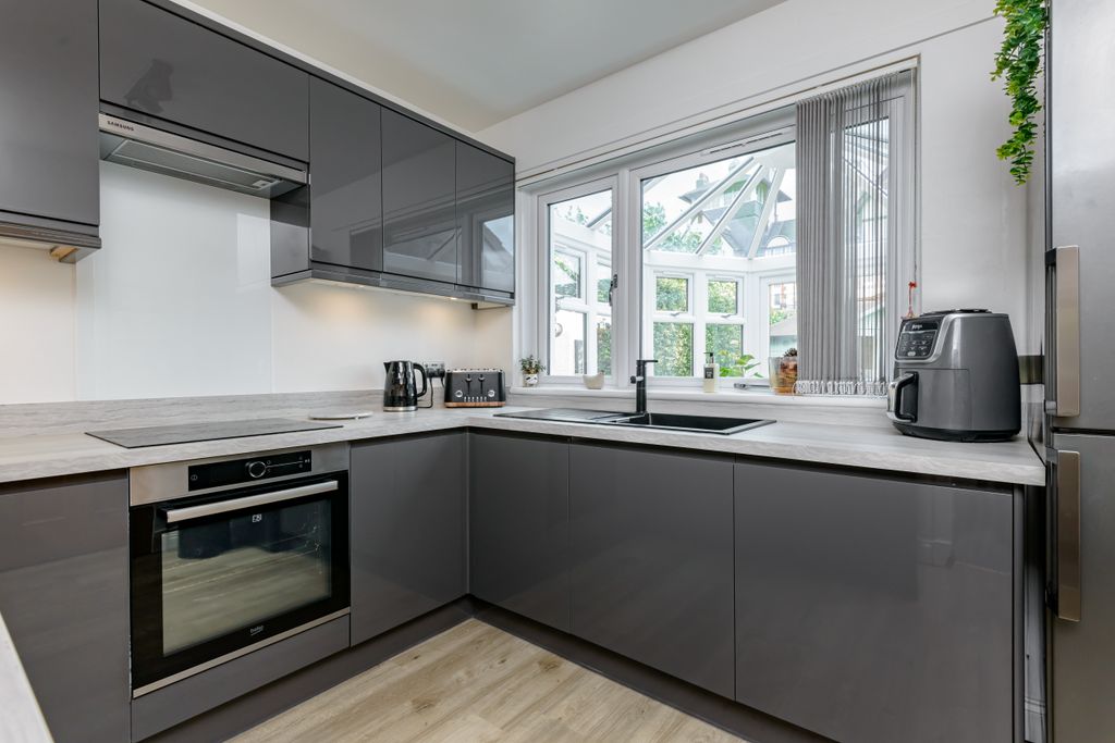 Property photo 2 of 22 Property Image 2