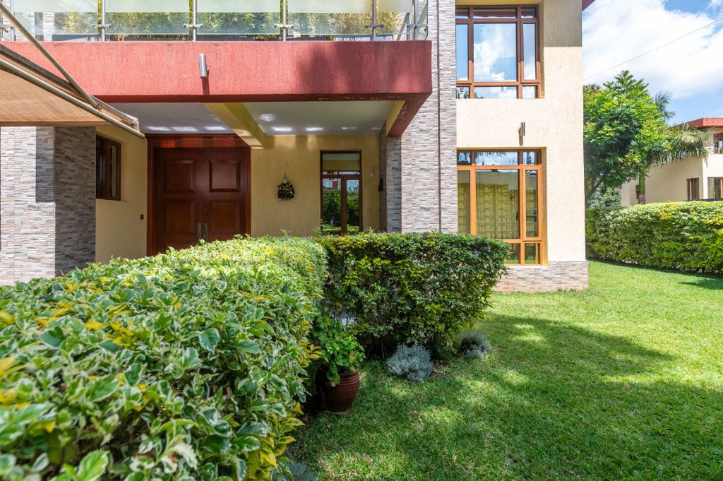 Property photo 3 of 41