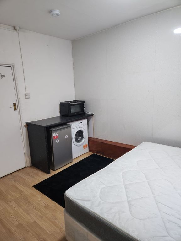 Property photo 2 of 6 Gallery