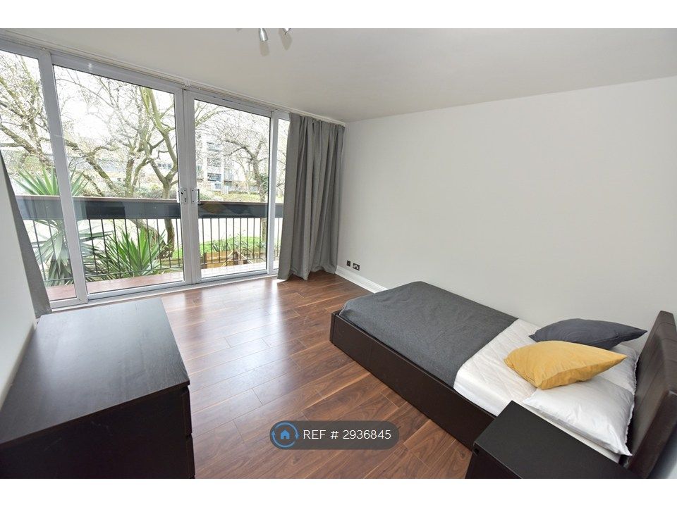 Property photo 2 of 19 4