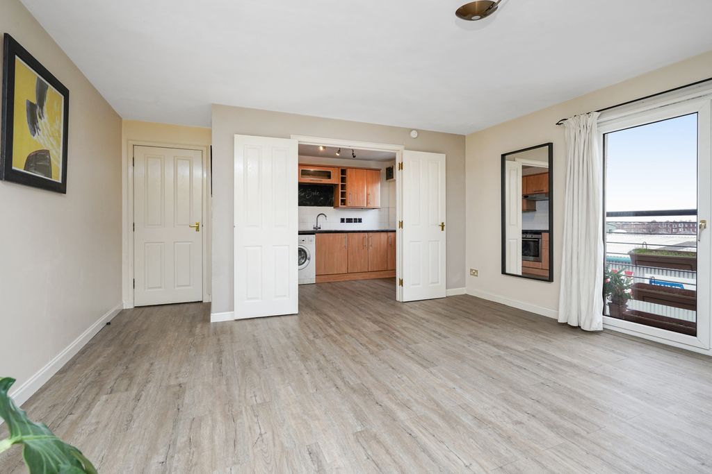 Property photo 3 of 14 Property Image 3