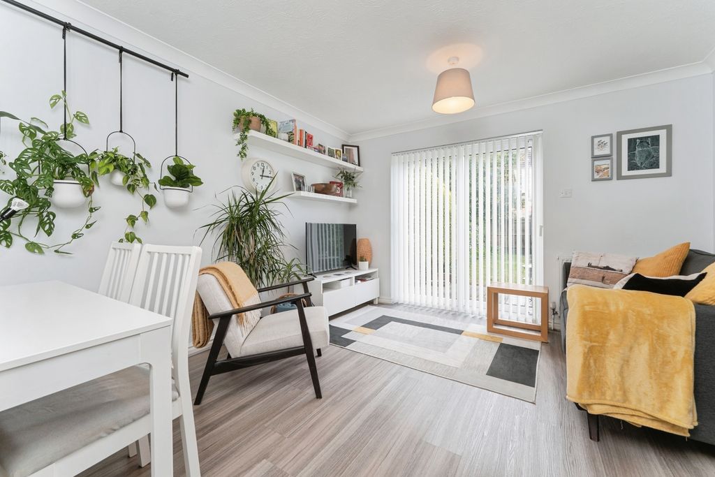 Property photo 2 of 16 Pbox-Img.Jpg