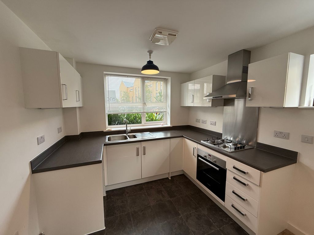 Property photo 2 of 14 Bedroom 1