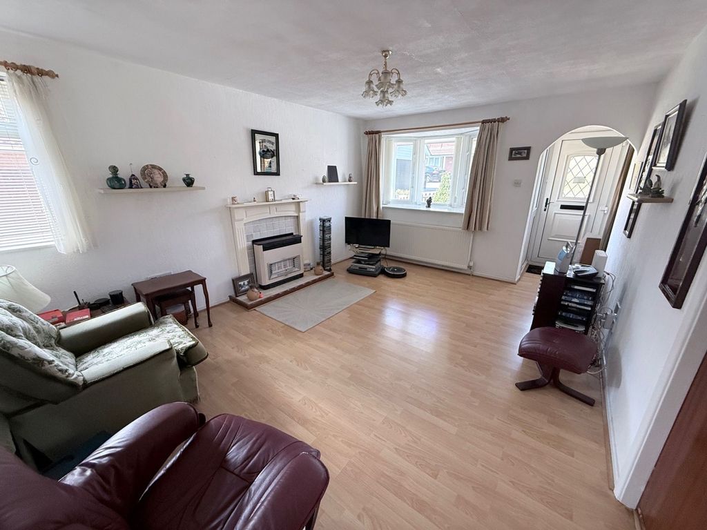 Property photo 2 of 16