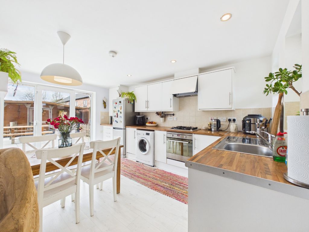 Property photo 3 of 13 5027582