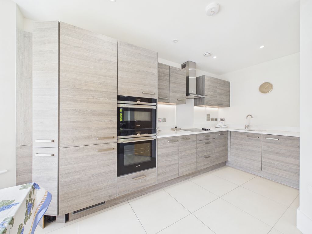 Property photo 2 of 20 Kitchen