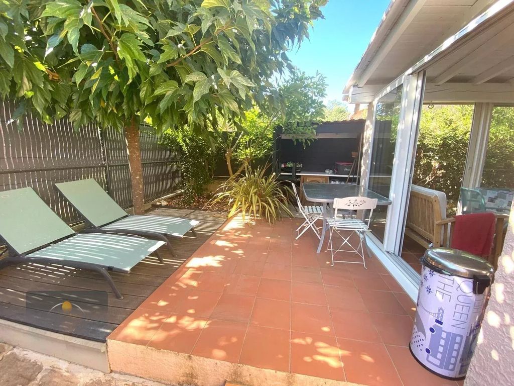 Property photo 1 of 12 Charming Villa With Swimming Lane And Jacuzzi