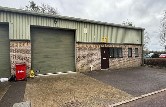 Property photo 1 of 4 21 Horcott.Jpg