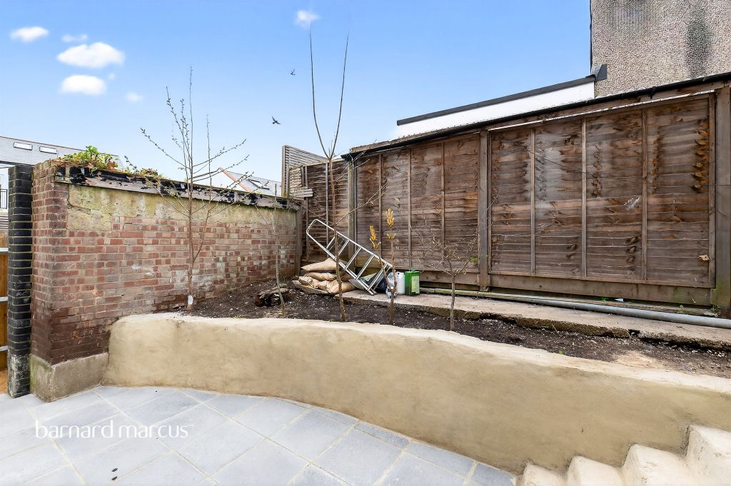 Property photo 2 of 13 Image