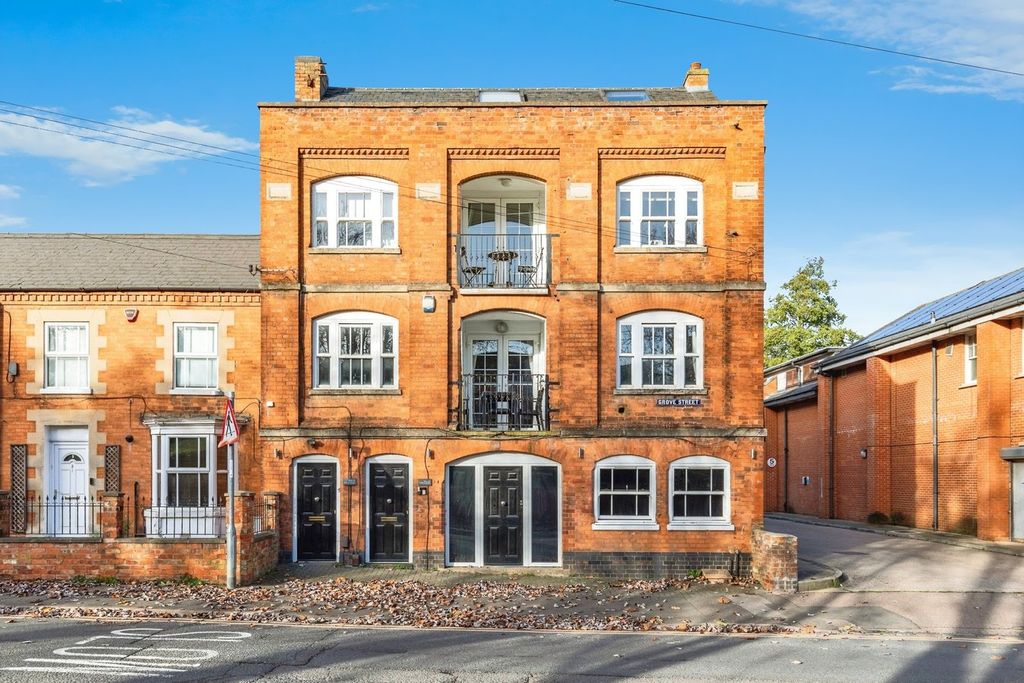 Property photo 1 of 20