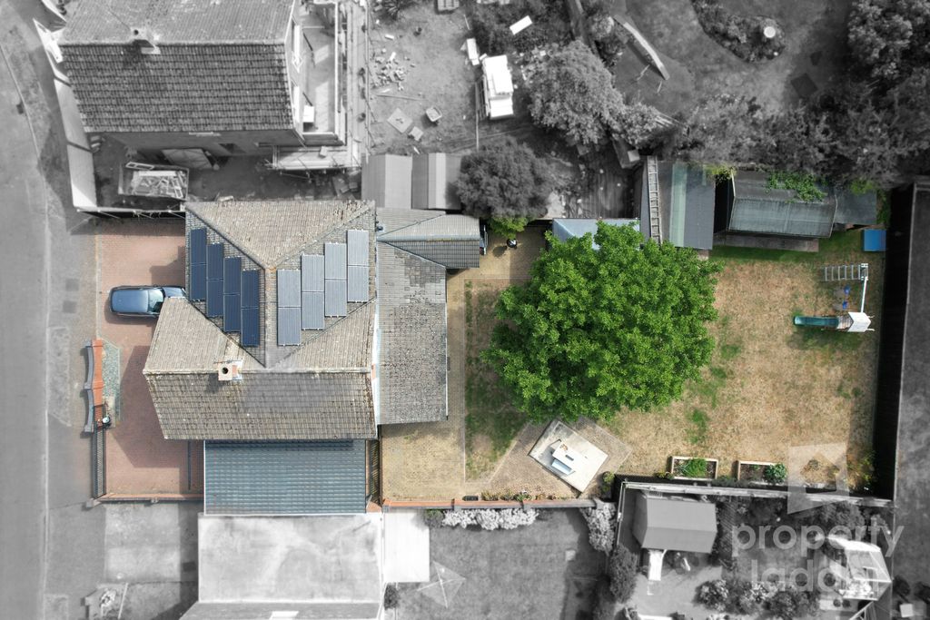 Property photo 2 of 34 Pl-5