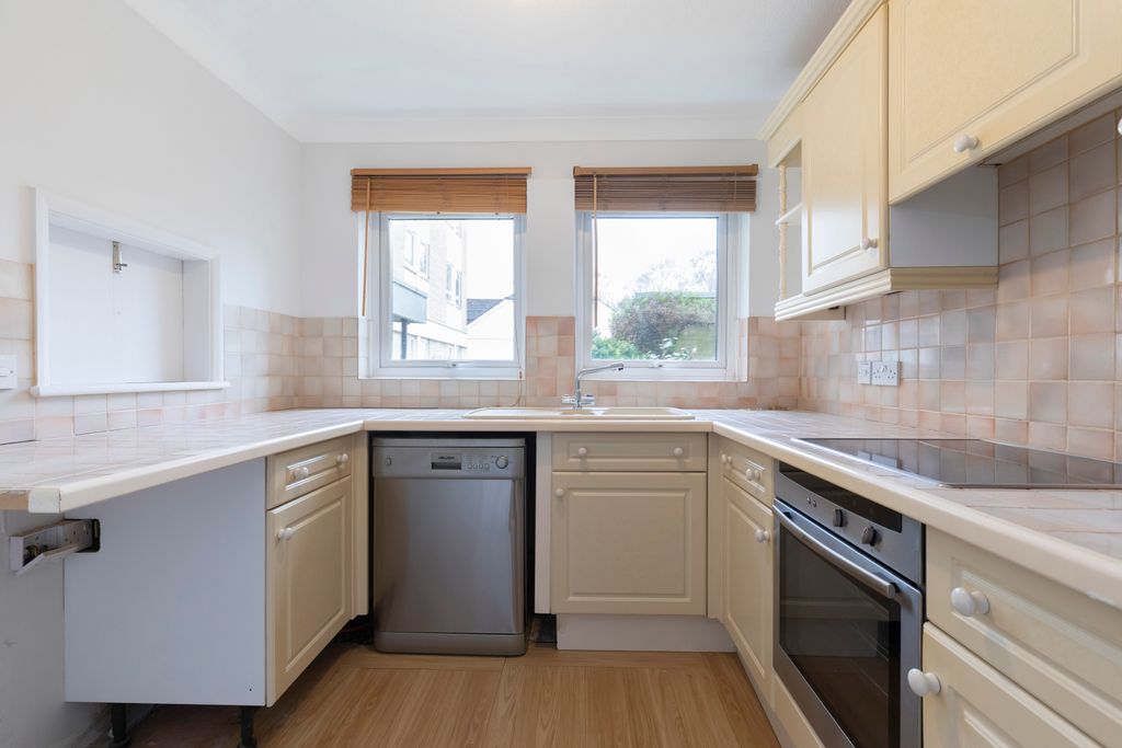 Property photo 3 of 9