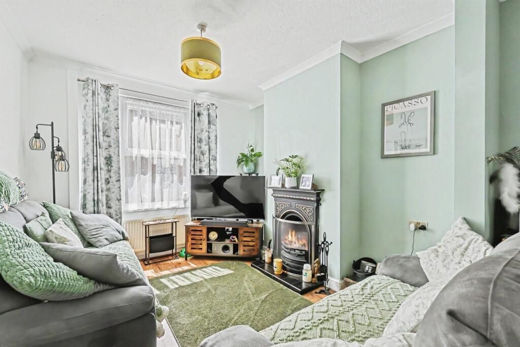 Property photo 2 of 14 Image
