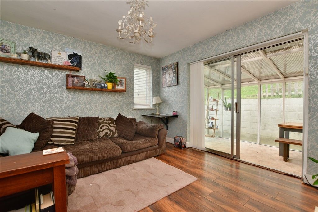 Property photo 2 of 20 Lounge