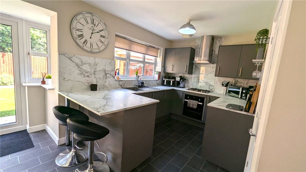 Property photo 2 of 17 Picture No. 09