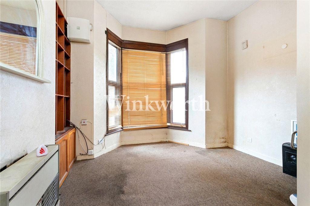 Property photo 2 of 12 Picture No. 01