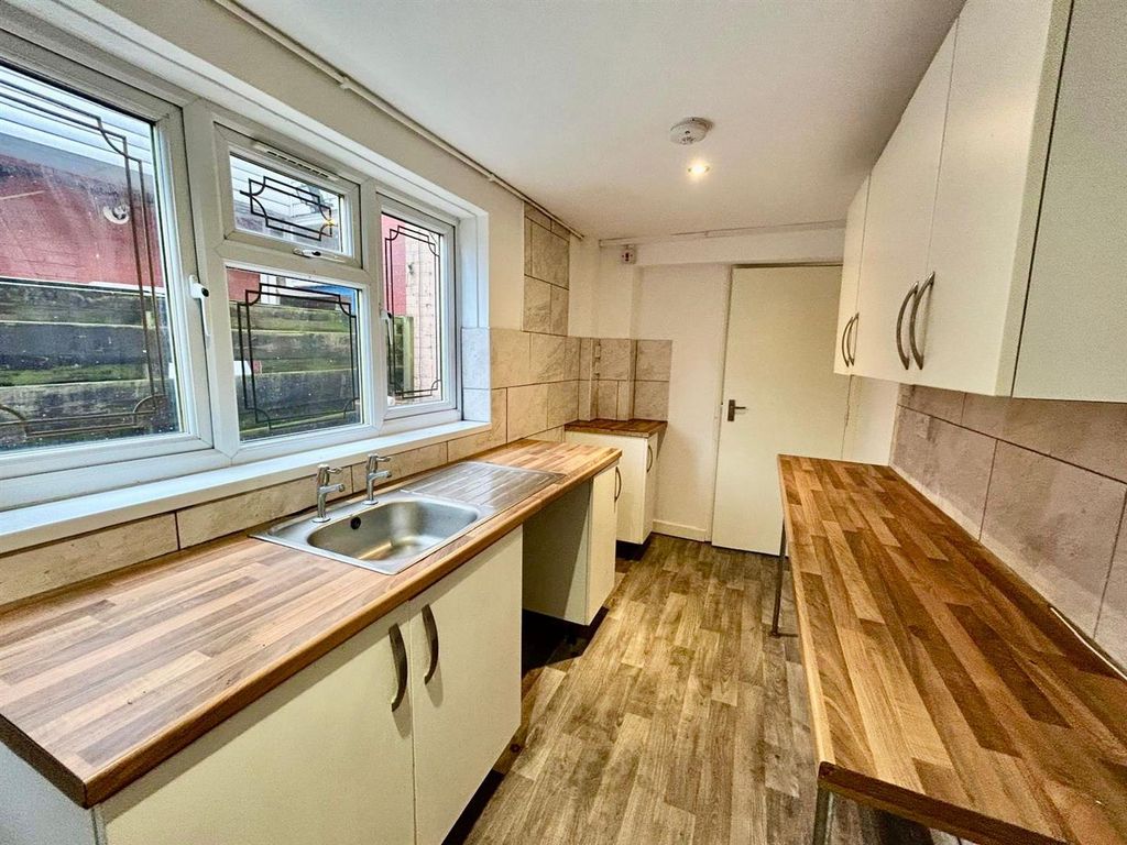 Property photo 2 of 13 Whatsapp Image 2025-12-15 At 14.29.21_0Ffeb20A.Jpg