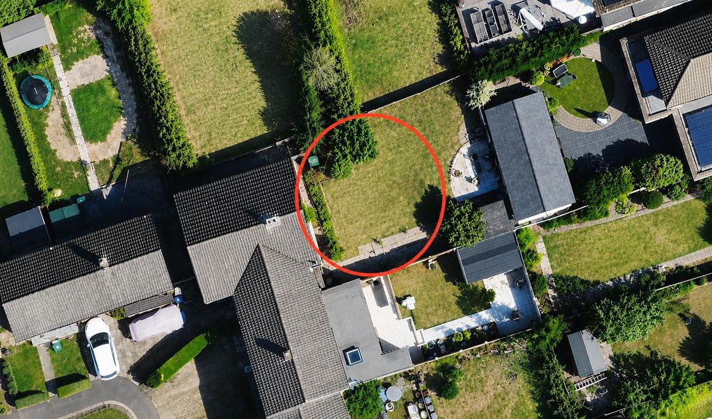Property photo 3 of 8 Garden Overhead.Jpg