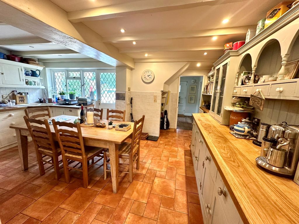 Property photo 3 of 18 35