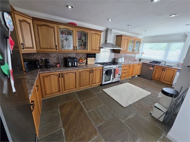 Property photo 2 of 12 Kitchen