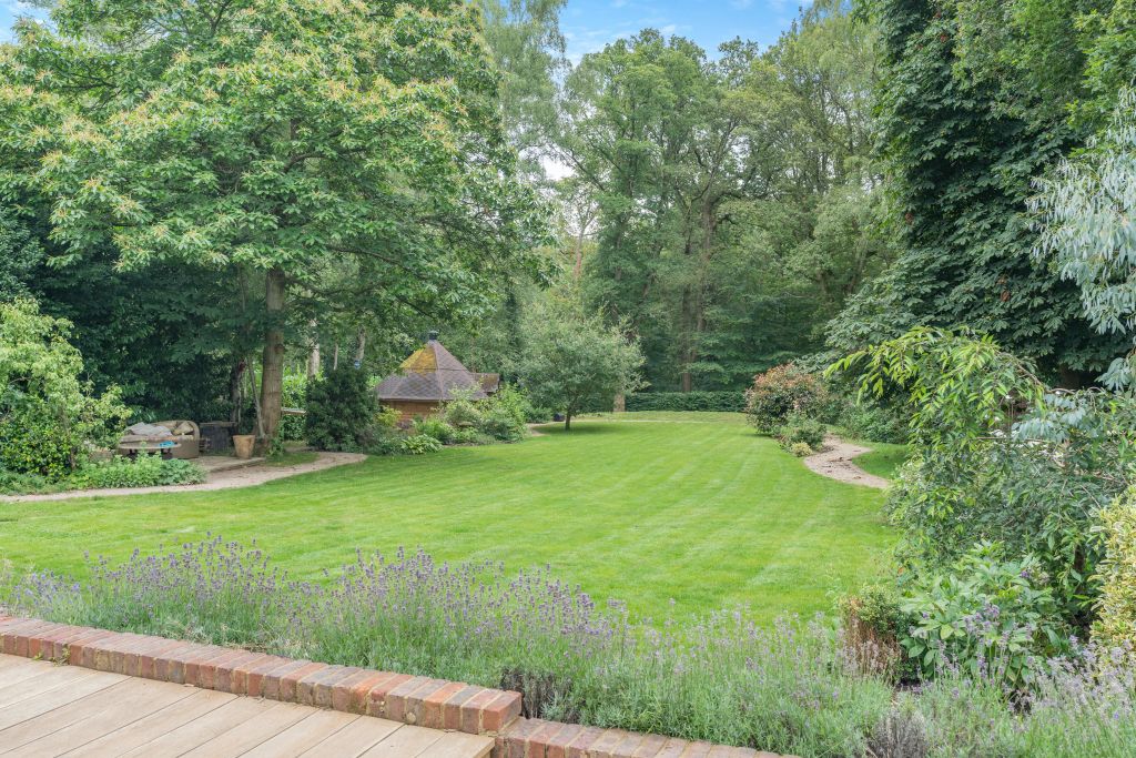 Property photo 3 of 14