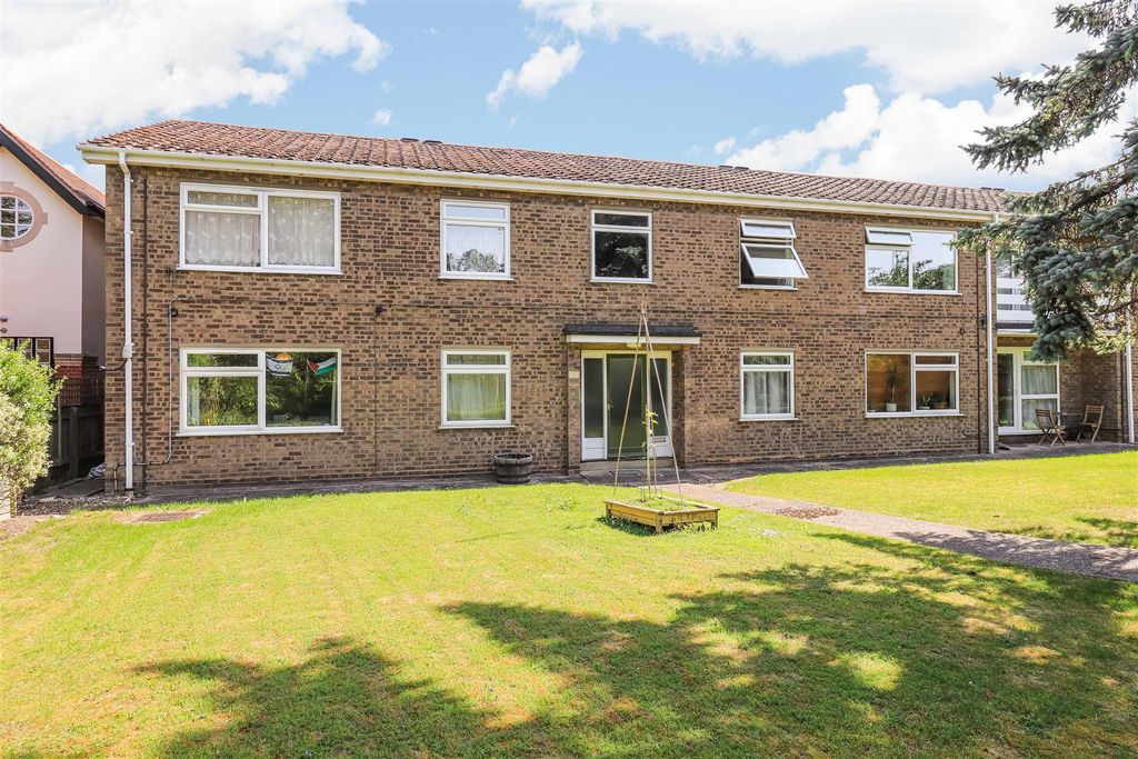 Property photo 1 of 23