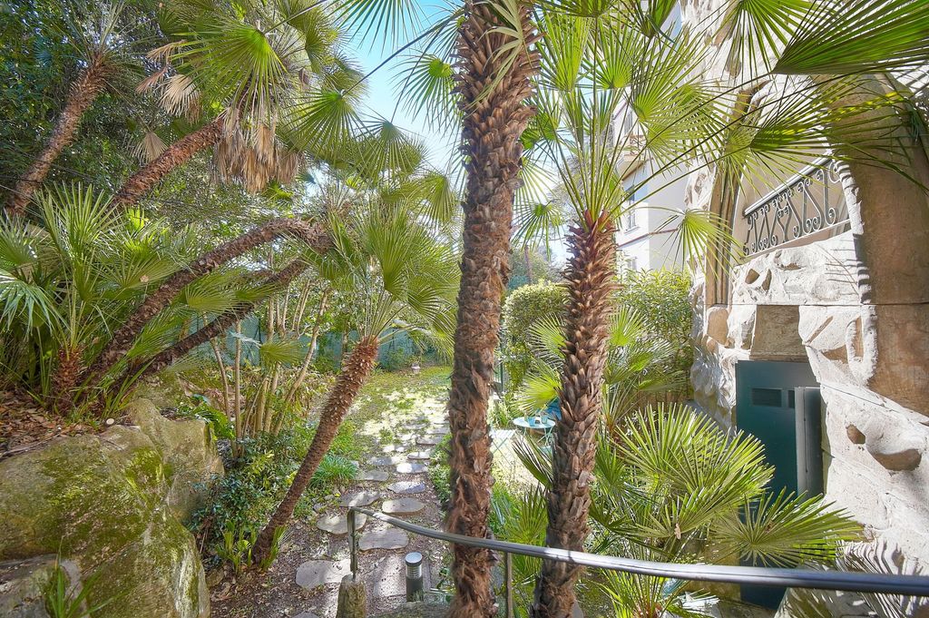 Property photo 2 of 28