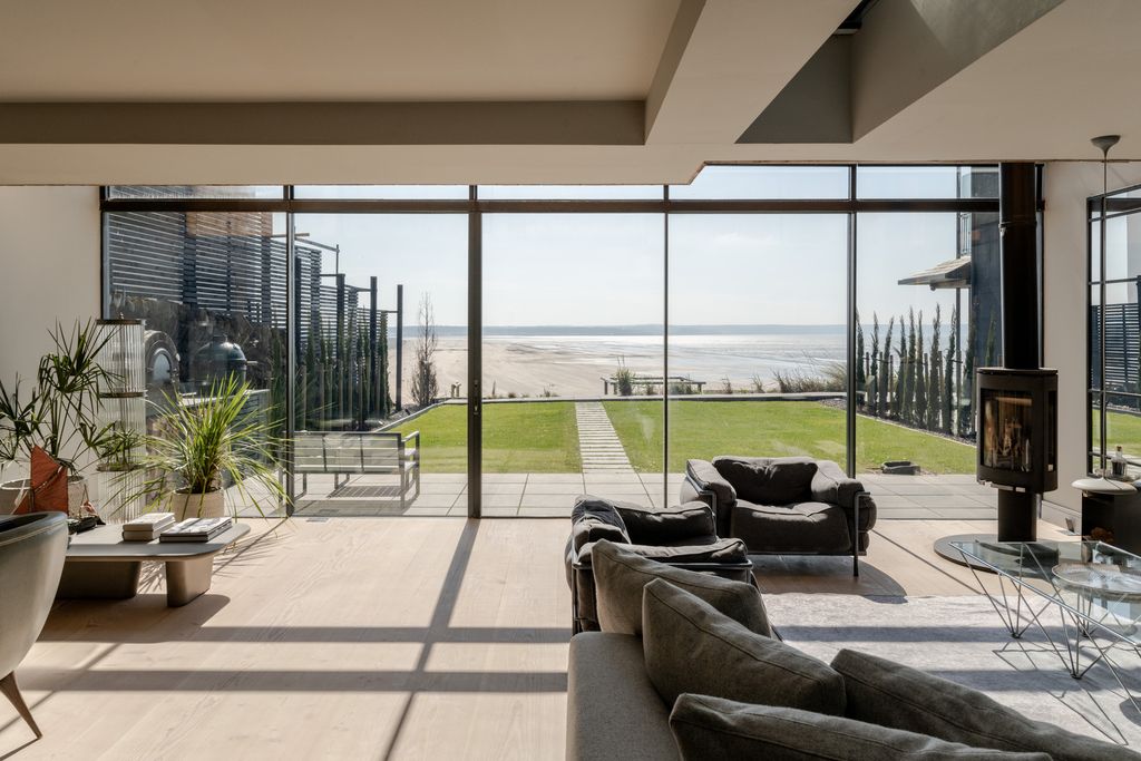 Property photo 1 of 23 275320 - 20250402-The-Chalet_N0.8_Saunton-Sands-21_Hi_Res.Jpg