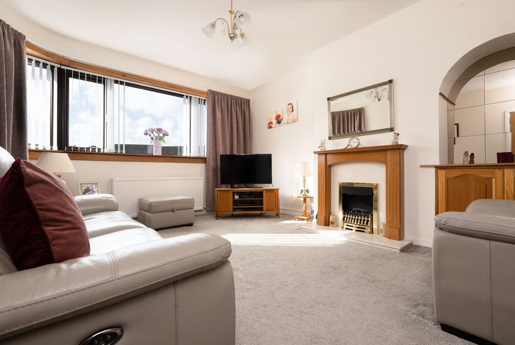 Property photo 1 of 28