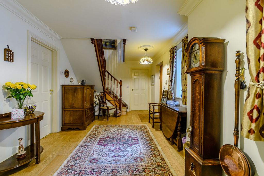 Property photo 3 of 20