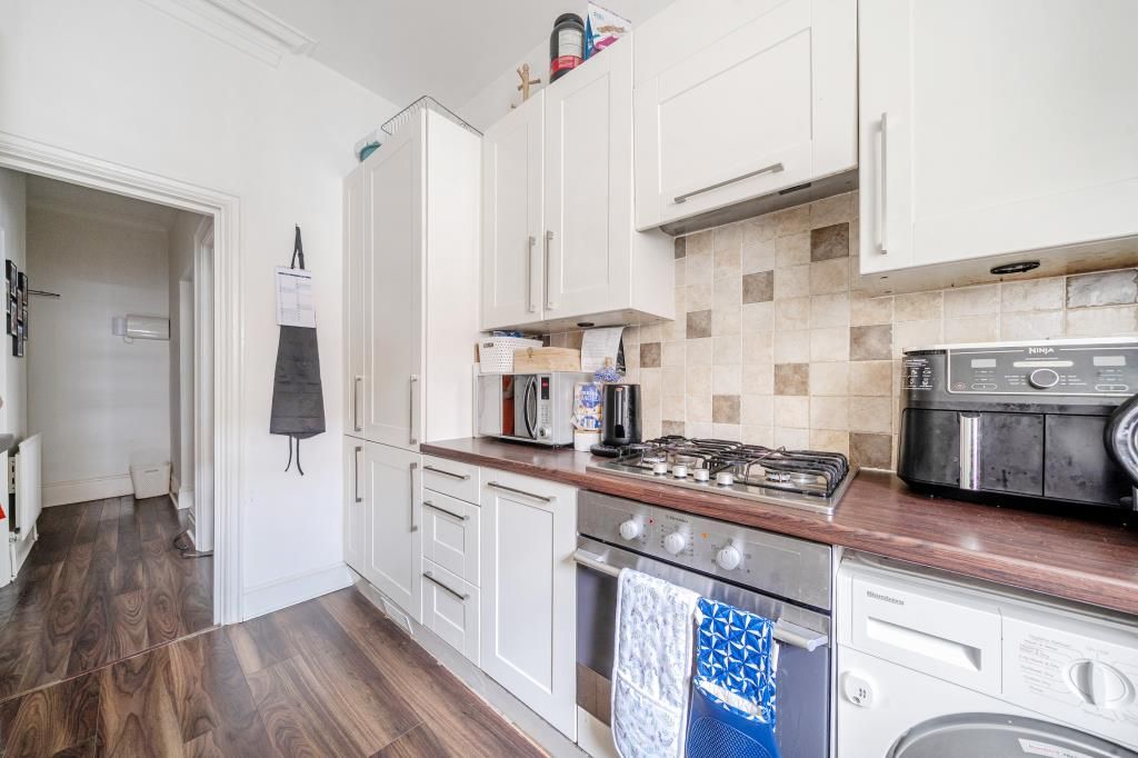 Property photo 3 of 19 Kitchen