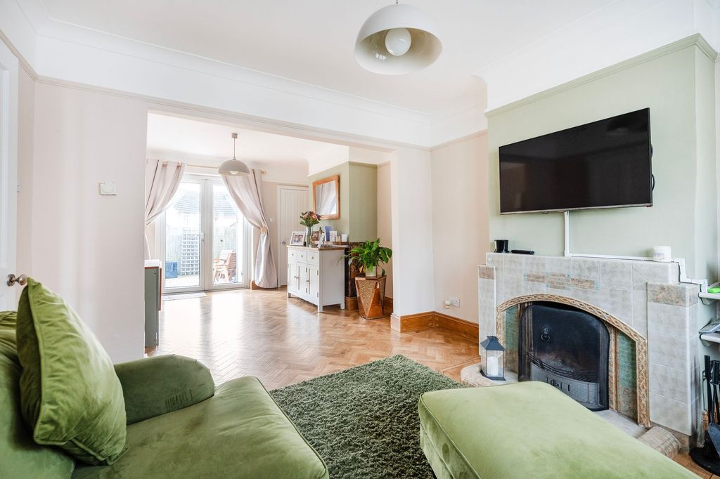 Property photo 3 of 16