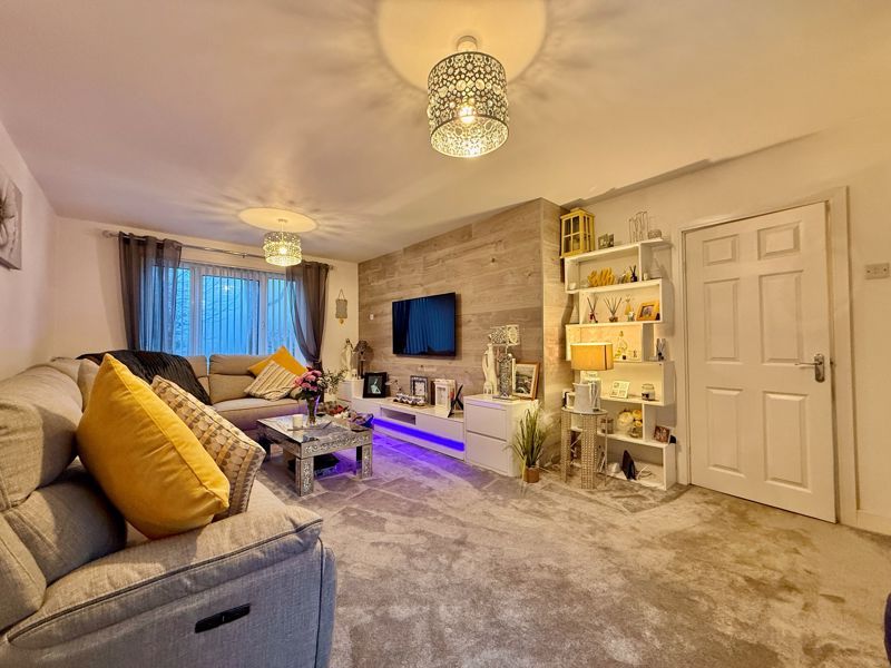 Property photo 2 of 24 Photo 4