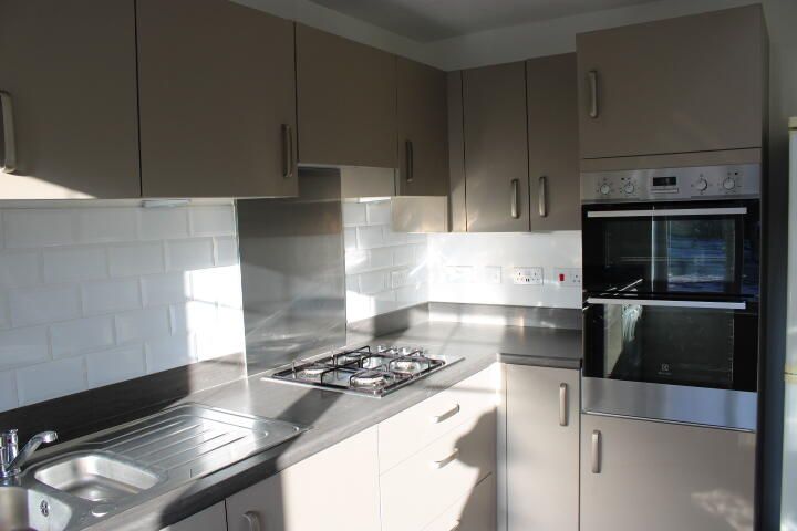 Property photo 2 of 25 Kitchen