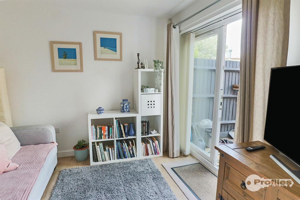 Property photo 2 of 15 Img_6932.Jpg