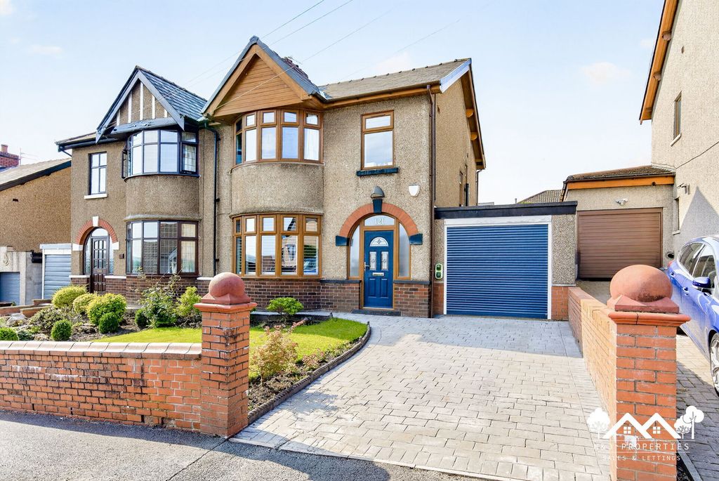 Property photo 1 of 33