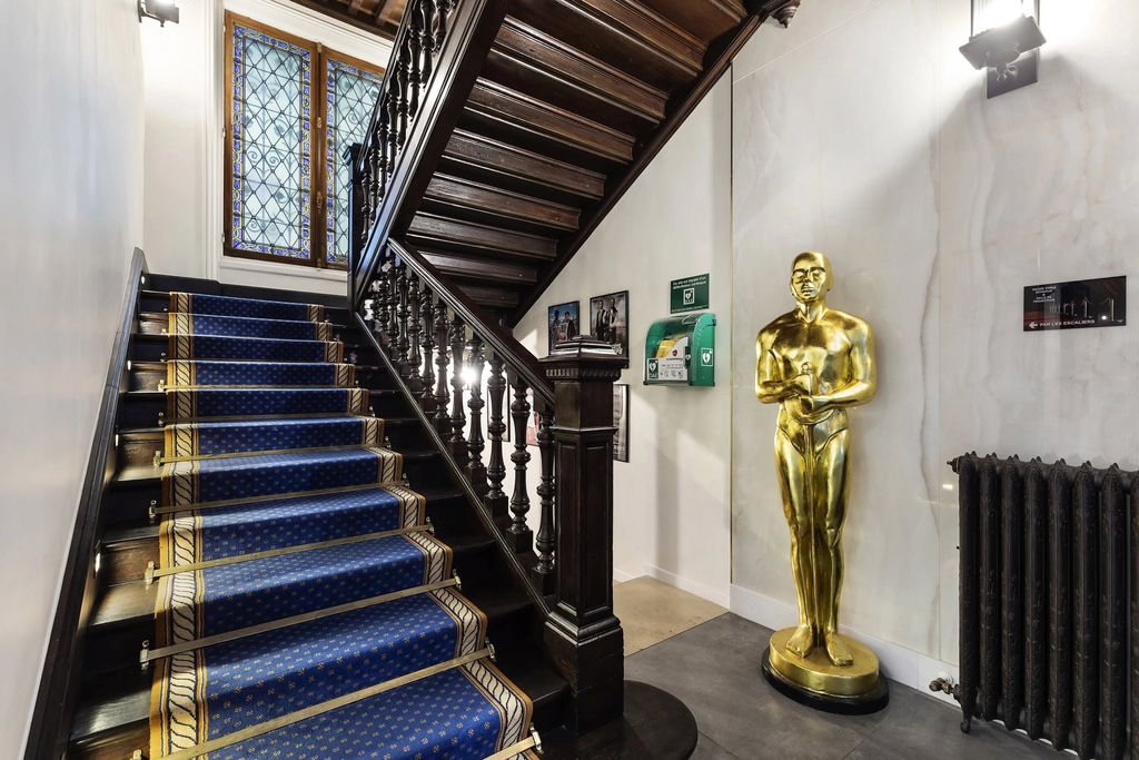 Property photo 3 of 26