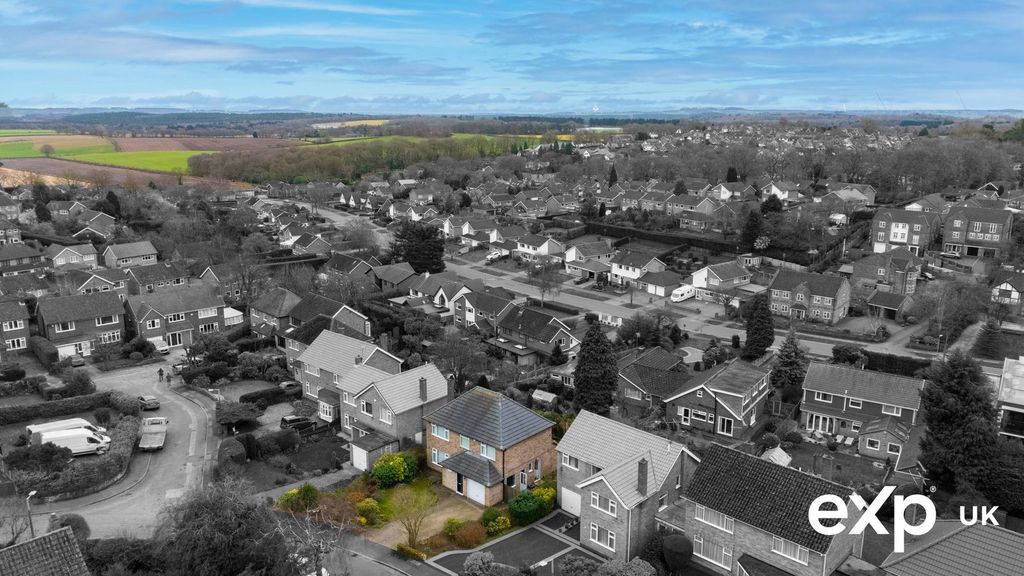 Property photo 3 of 27